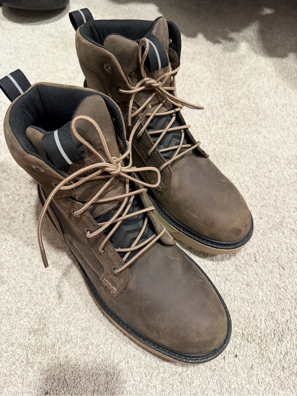 NWOT Xteatuf men’s boot